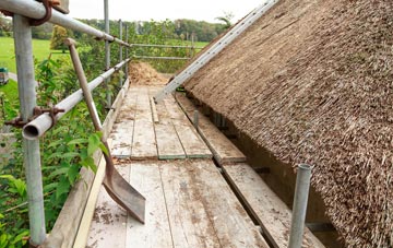 advantages of Tan Y Mynydd thatch roofing